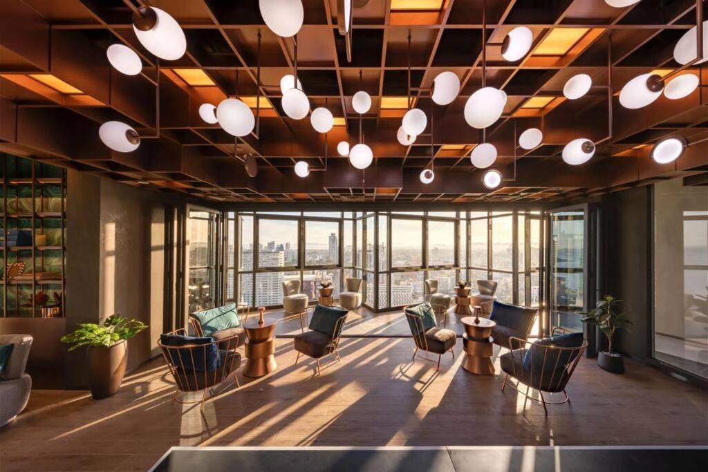 Downtown Chic Condo Rooftop Pool #En797 Паттайя Экстерьер фото